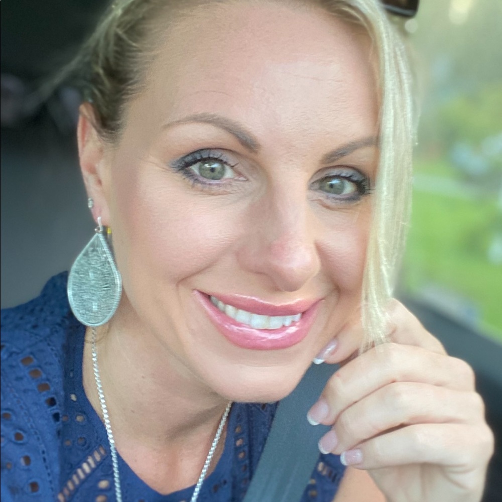 Meet your Posher, Linea